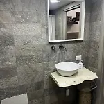 Διαμέρισμα Becial House *