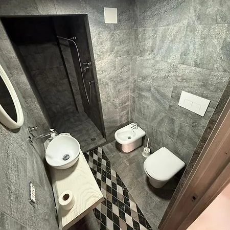 Апартаменты Becial House *
