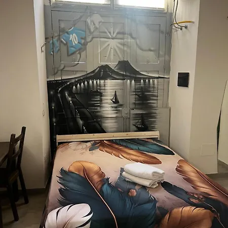 Becial House * Napoli